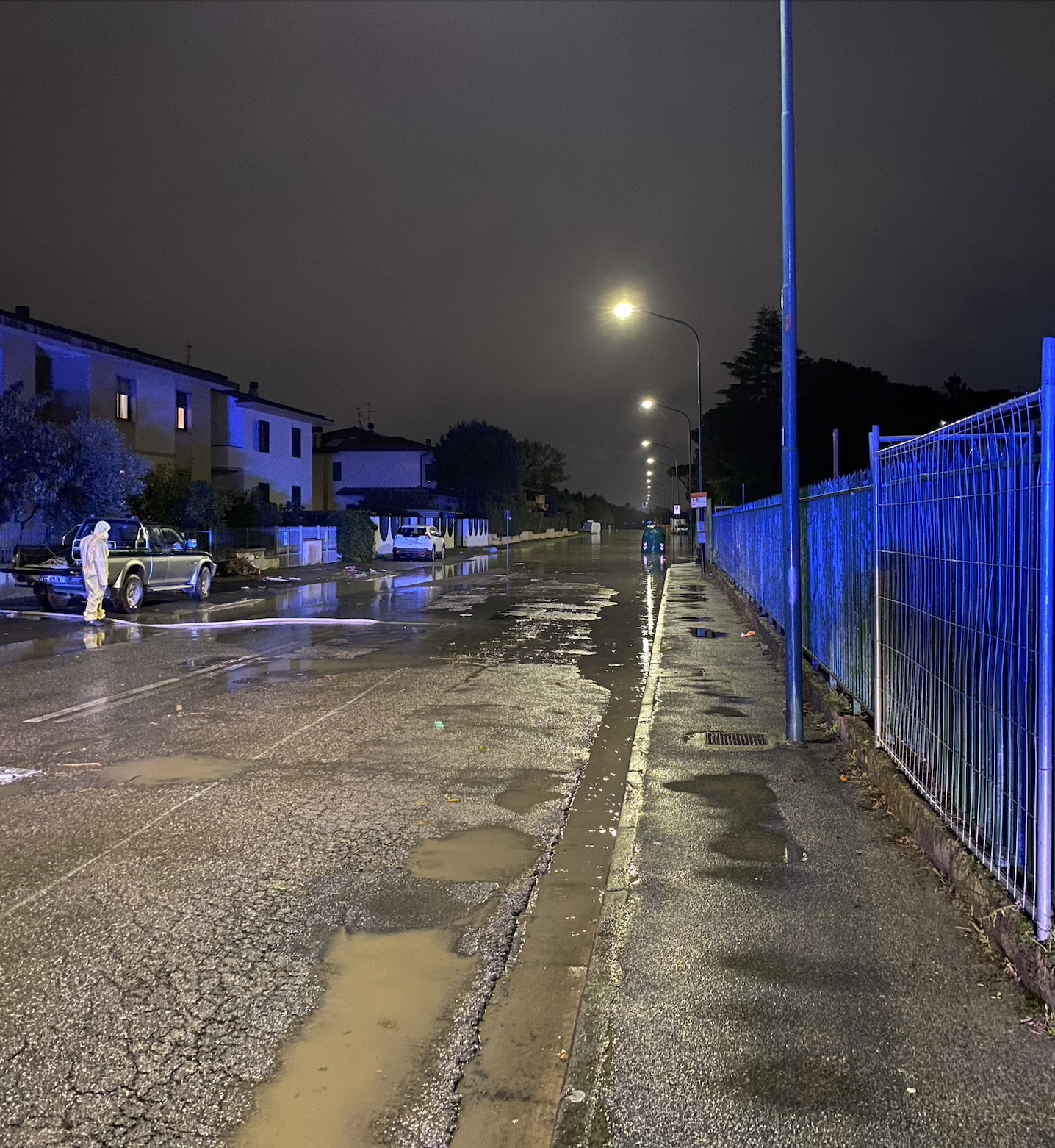 Alluvione Campi Bisenzio Firenze novembre 2023 strada fango fiume disastri ambientali talesfromguidoland Guido Landini
